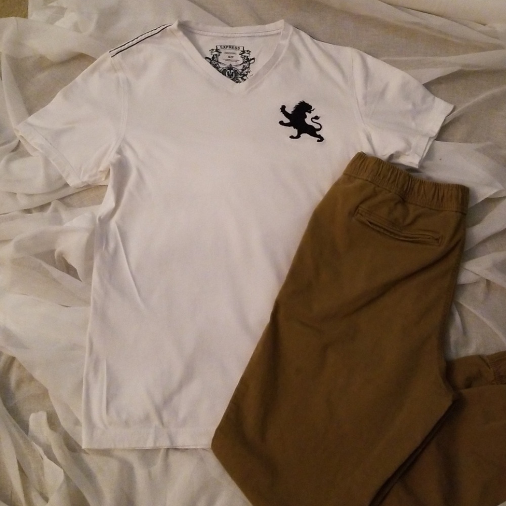 Express v neck